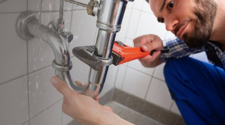 Professional same day plumber services in Knippa, TX